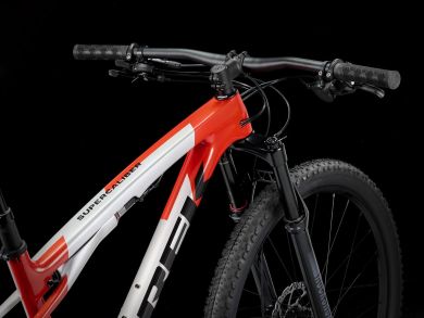 ElementStore - Trek Supercaliber SL 9.6 Gen 2 Lunar Silver/Lava Red 2025