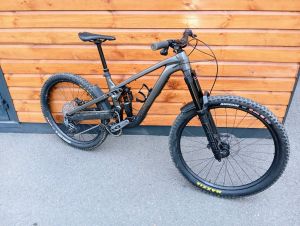 Zánovní Trek Slash 9 GX AXS T-Type Gen 6 Mercury 2024 velikost ML